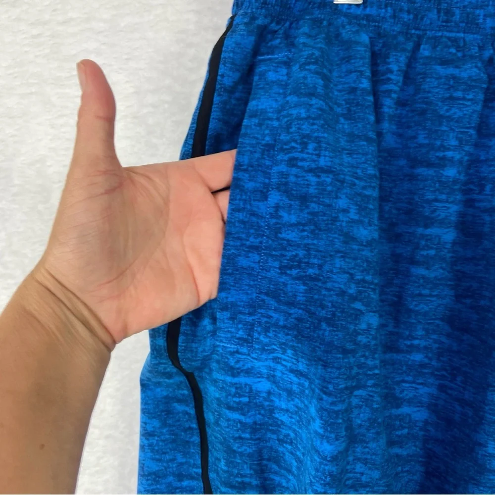 Mens Lululemon blue workout gym running shorts. Size XL - Picture 7 of 8